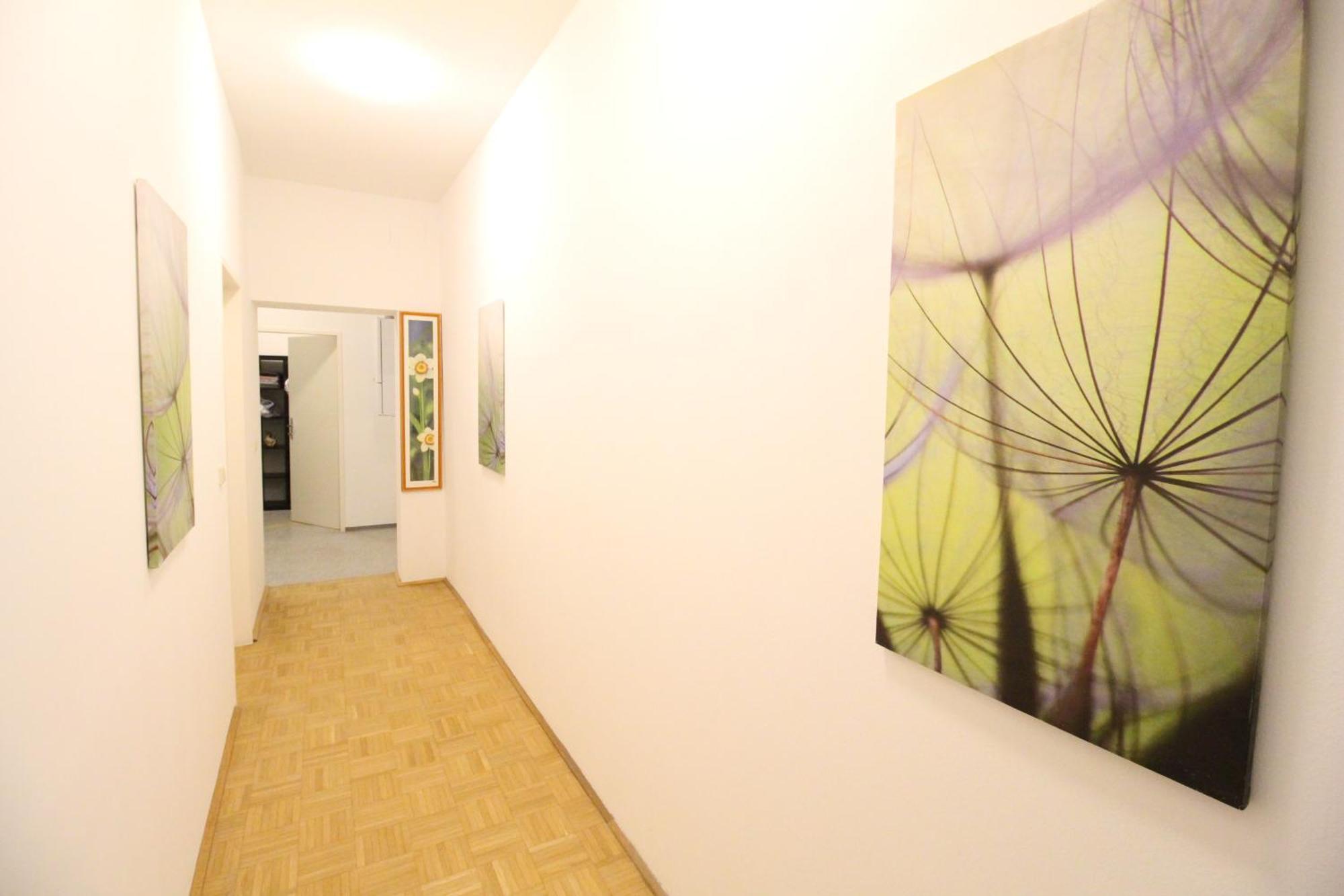 Zx Quad Room In Meidling Viena Exterior foto